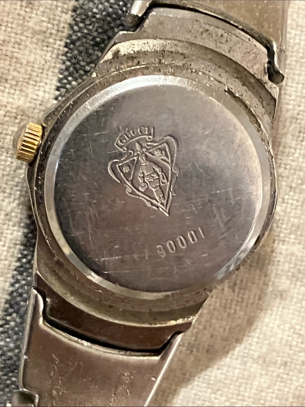 Gucci Silver and Gold Ladies Quartz Watch - Picture 12 of 12